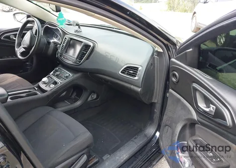 2015 Chrysler 200 Limited z USA, uszkodzony, nr VIN 1C3CCCAB9FN757257